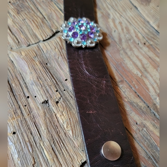 PURPLE Crystal Concho Leather Cuff - Picture 8 of 8